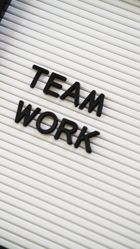 Teamwork skylt